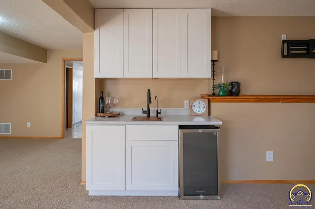 $380,000 | 4334 Southeast Oakwood Street, Topeka, KS 66609