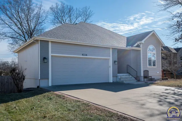 $380,000 | 4334 Southeast Oakwood Street, Topeka, KS 66609
