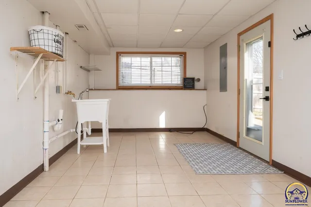 $380,000 | 4334 Southeast Oakwood Street, Topeka, KS 66609