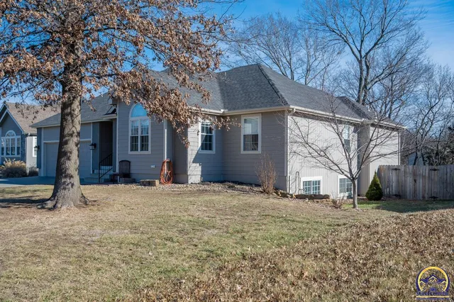 $380,000 | 4334 Southeast Oakwood Street, Topeka, KS 66609