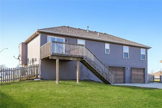 $2,000 | 108 Golfview Drive, Pleasant Hill, MO 64080