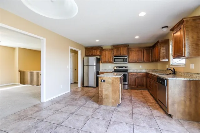 $2,000 | 108 Golfview Drive, Pleasant Hill, MO 64080