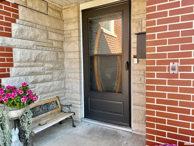 $169,900 | 508 North Webster Avenue, Jacksonville, IL 62650