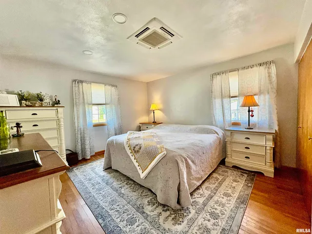 $169,900 | 508 North Webster Avenue, Jacksonville, IL 62650