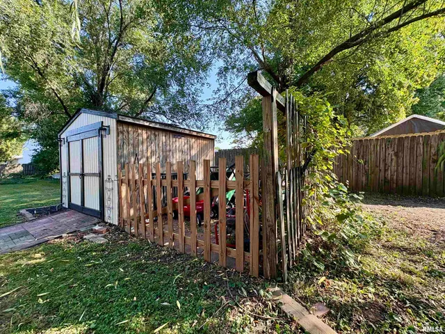 $169,900 | 508 North Webster Avenue, Jacksonville, IL 62650