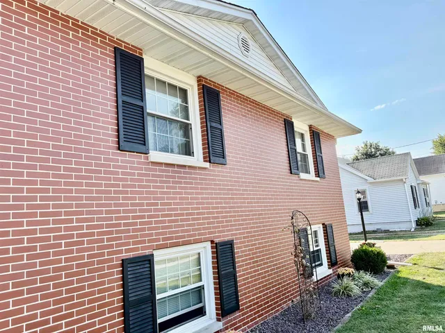 $169,900 | 508 North Webster Avenue, Jacksonville, IL 62650