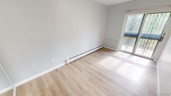 $2,695 | 85-18 Lefferts Boulevard, Unit 3R | Kew Gardens