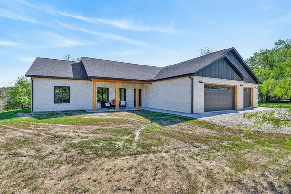 $542,500 | 201 Private Road 4296, Clifton, TX 76634