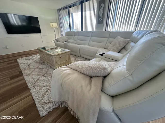 $3,200 | 2900 North Atlantic Avenue, Unit 405, Daytona Beach, FL 32118