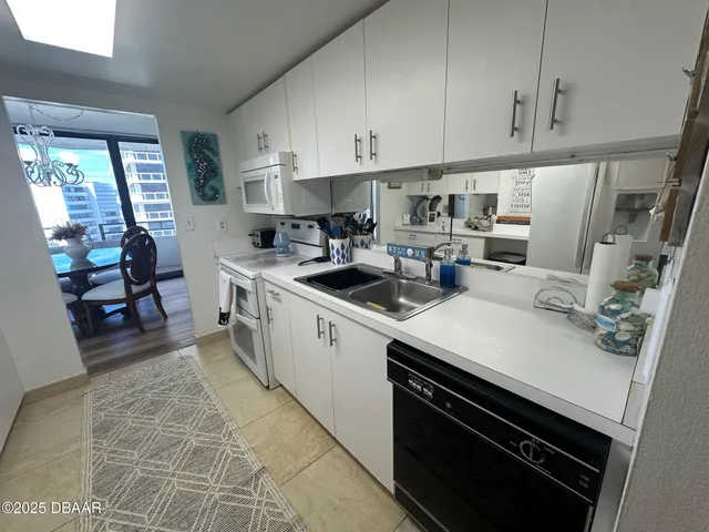 $3,200 | 2900 North Atlantic Avenue, Unit 405, Daytona Beach, FL 32118