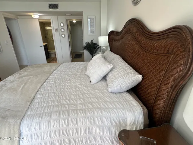 $3,200 | 2900 North Atlantic Avenue, Unit 405, Daytona Beach, FL 32118