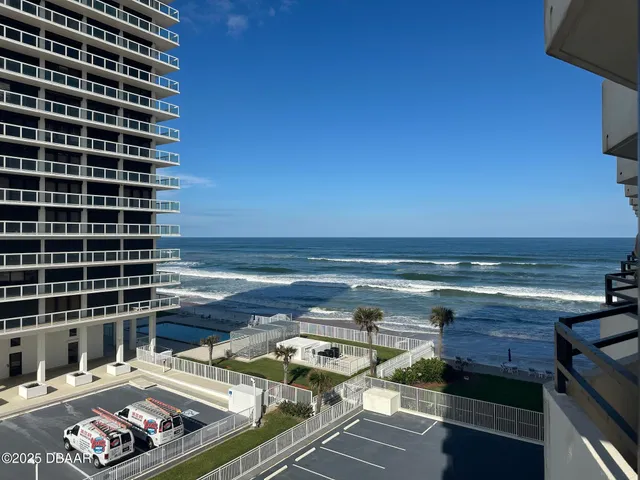 $3,200 | 2900 North Atlantic Avenue, Unit 405, Daytona Beach, FL 32118