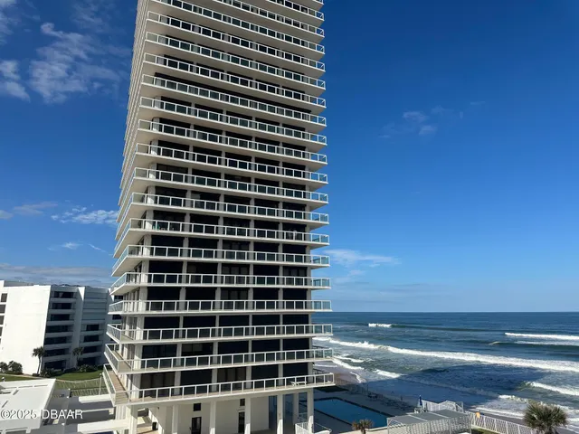 $3,200 | 2900 North Atlantic Avenue, Unit 405, Daytona Beach, FL 32118
