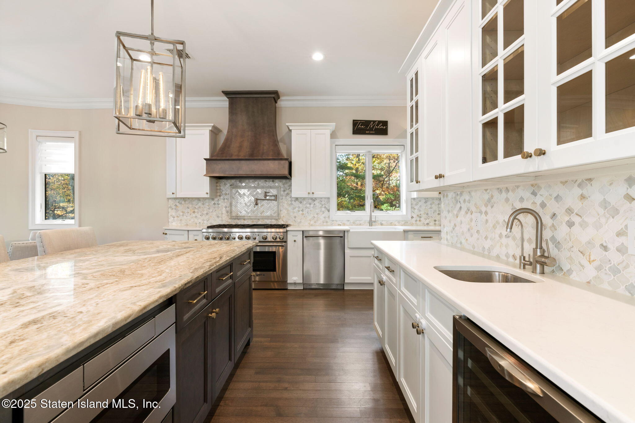 312 London Road Staten Island, NY 10306 - Photo 21 of 82 321 London Rd Kitchen Dining Area