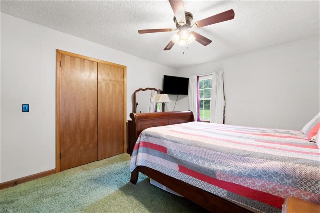 7630 Doggett Road Browns Summit, NC 27214 - Photo 14 of 41