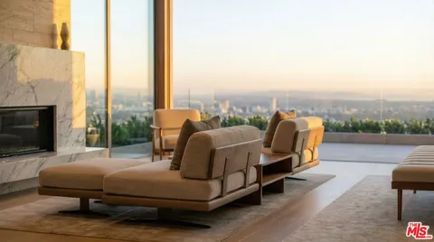 $18,800,000 | 1680 Alta Mura Road, Pacific Palisades, CA 90272