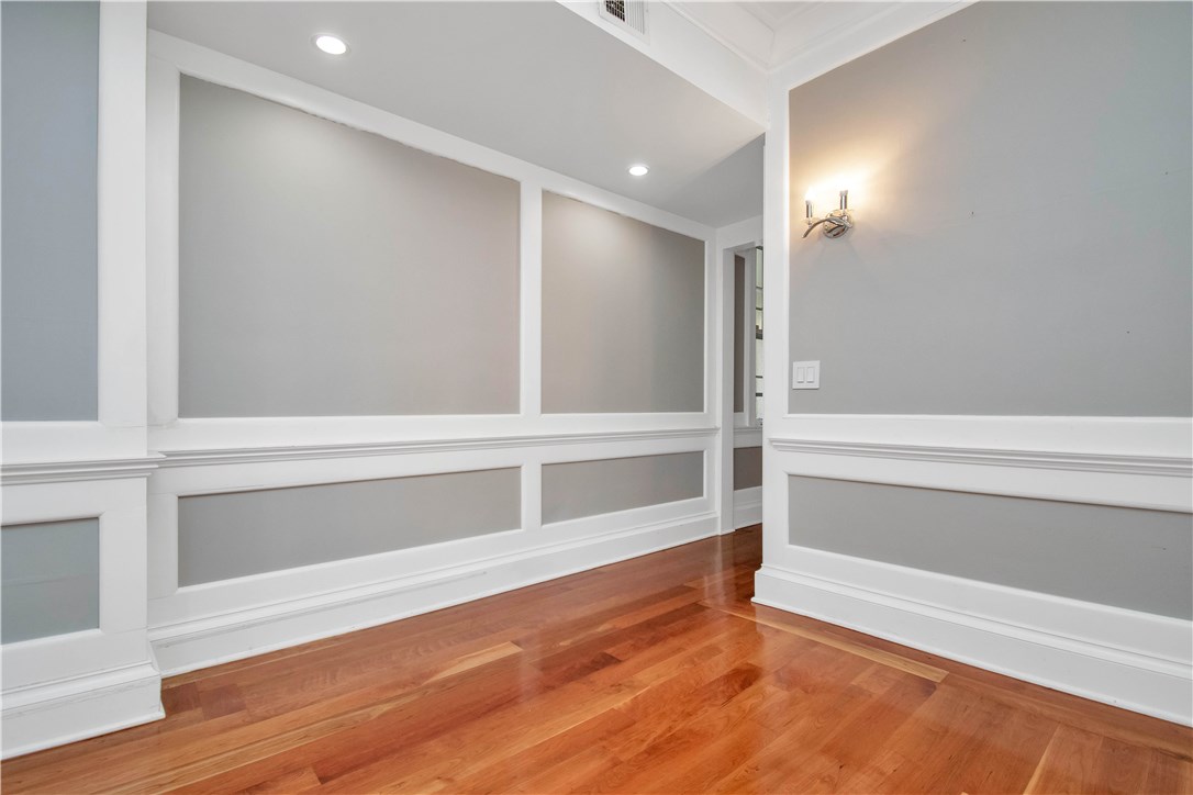 367 Benefit Street, Unit 3 Providence, RI 02903 - Photo 11 of 26 eat-in dining looking back toward living room