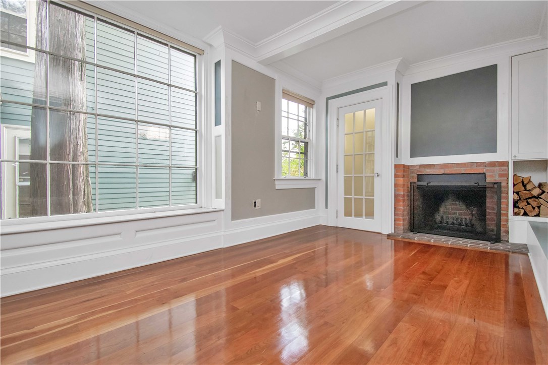 367 Benefit Street, Unit 3 Providence, RI 02903 - Photo 16 of 26 Master suite with large picture window.