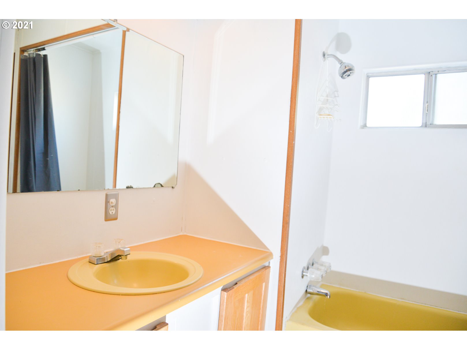 4475 Daisy Street, Unit 77 Springfield, OR 97478 - Photo 8 of 10 Gallery Image 8