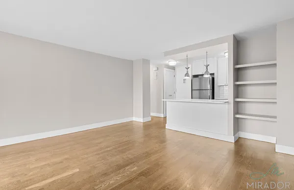 $4,700 | 330 East 39th Street, Unit 22G | Murray Hill