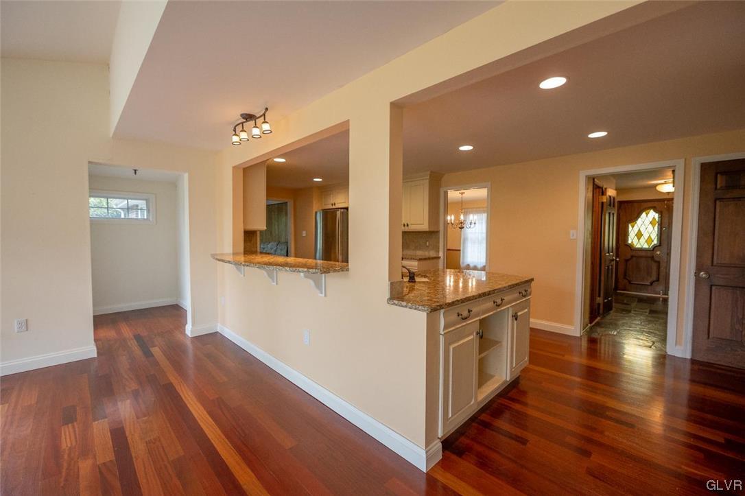840 Wedgewood Road Bethlehem, PA 18017 - Photo 9 of 27 Great room toward kitchen