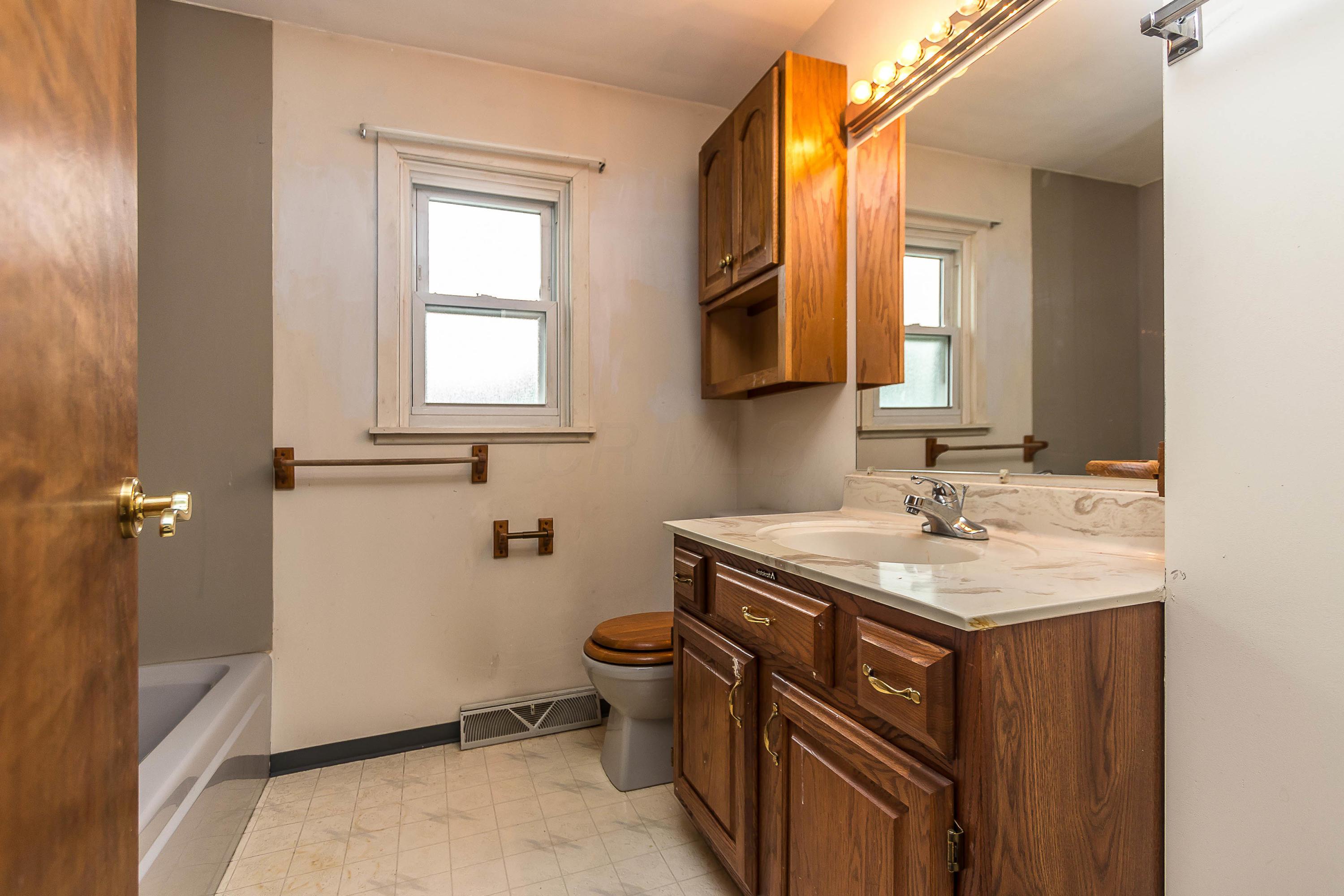 215 Fairway Road Delaware, OH 43015 - Photo 23 of 33 Gallery Image 23