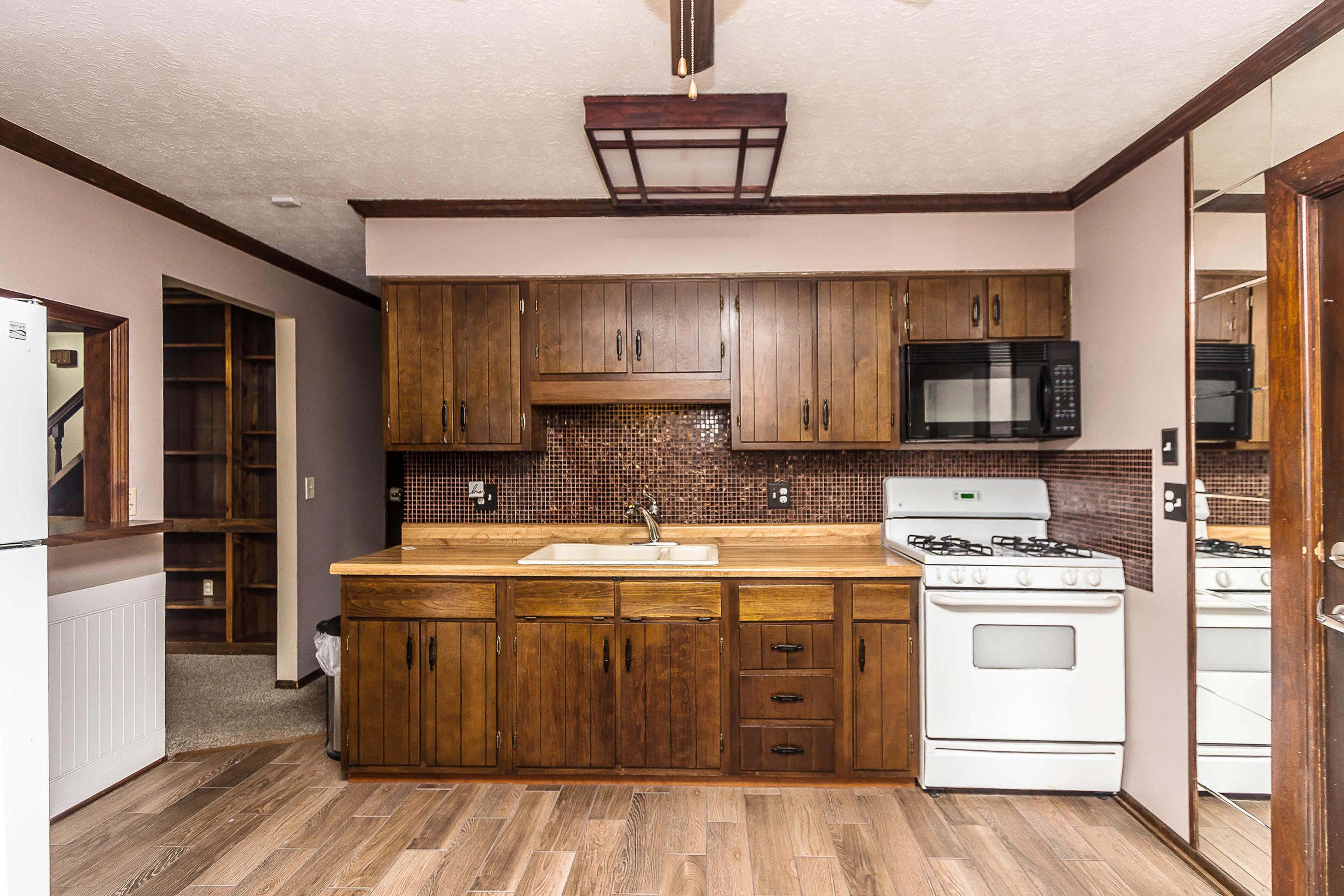 215 Fairway Road Delaware, OH 43015 - Photo 10 of 33 Gallery Image 10