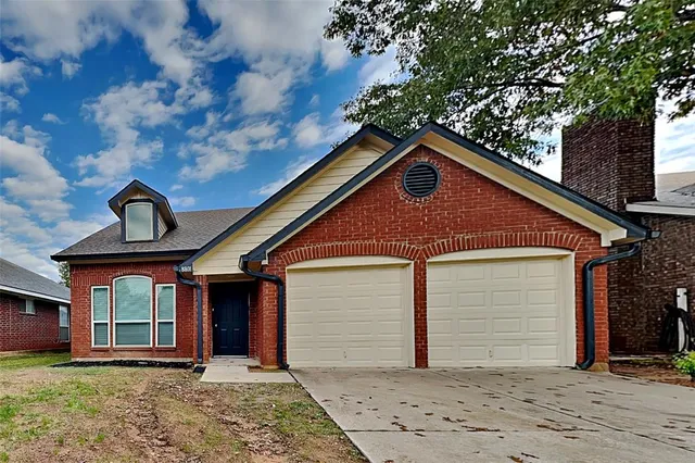 $2,135 | 8801 Mystic Trail, Fort Worth, TX 76118