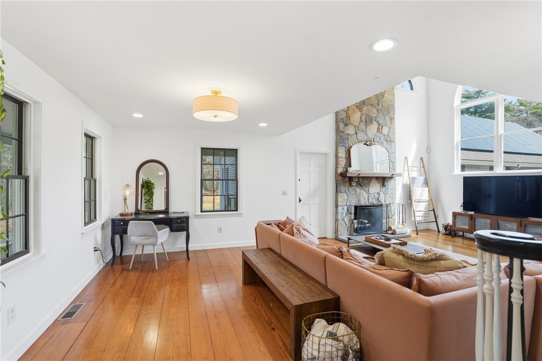 564 Hopkins Hill Road West Greenwich, RI 02817 - Photo 9 of 31