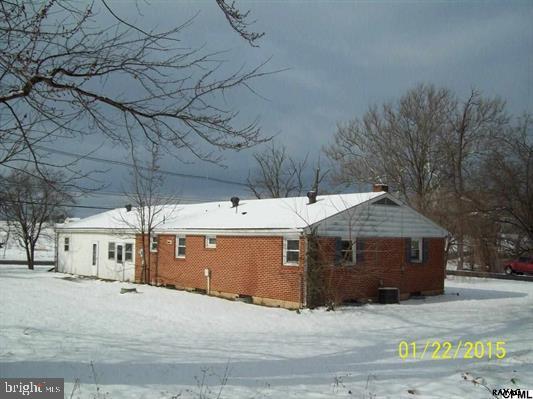 1417 Creek Road Boiling Springs, PA 17007 - Photo 3 of 25 Gallery Image 3
