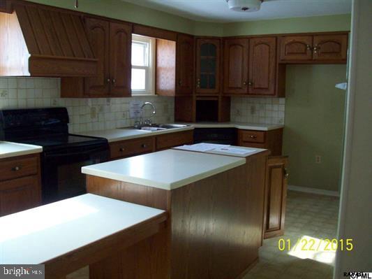 1417 Creek Road Boiling Springs, PA 17007 - Photo 8 of 25 Gallery Image 8