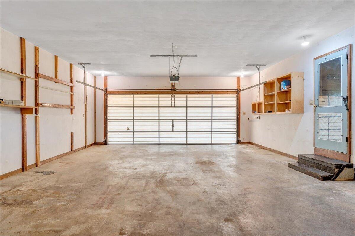 159 Windmere Trail Moneta, VA 24121 - Photo 47 of 88 Garage