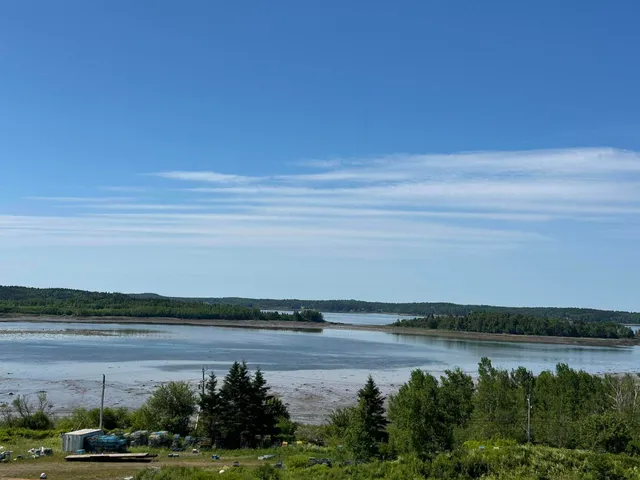 $250,000 | 187 County Road, Eastport, ME 04631