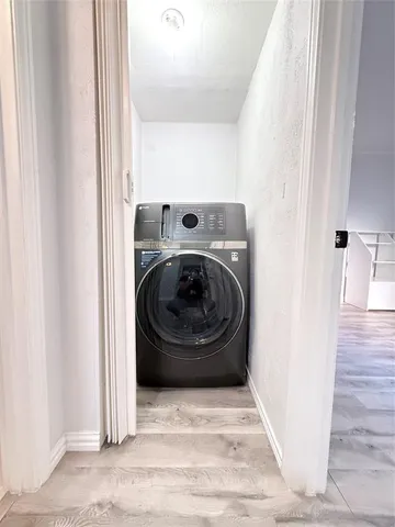 $189,900 | 576 East Avenue J, Unit B, Grand Prairie, TX 75050