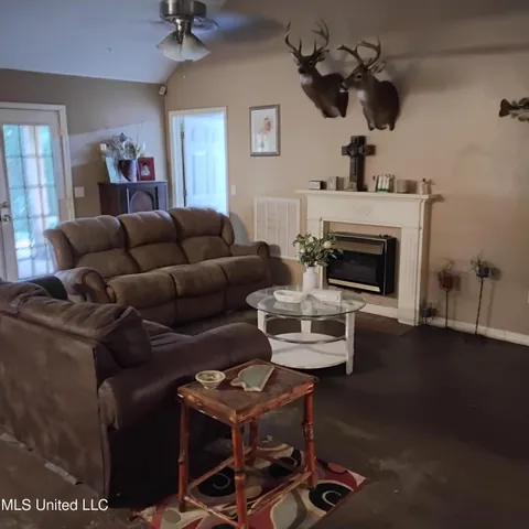 $209,000 | 235 Bethel Road, Kosciusko, MS 39090