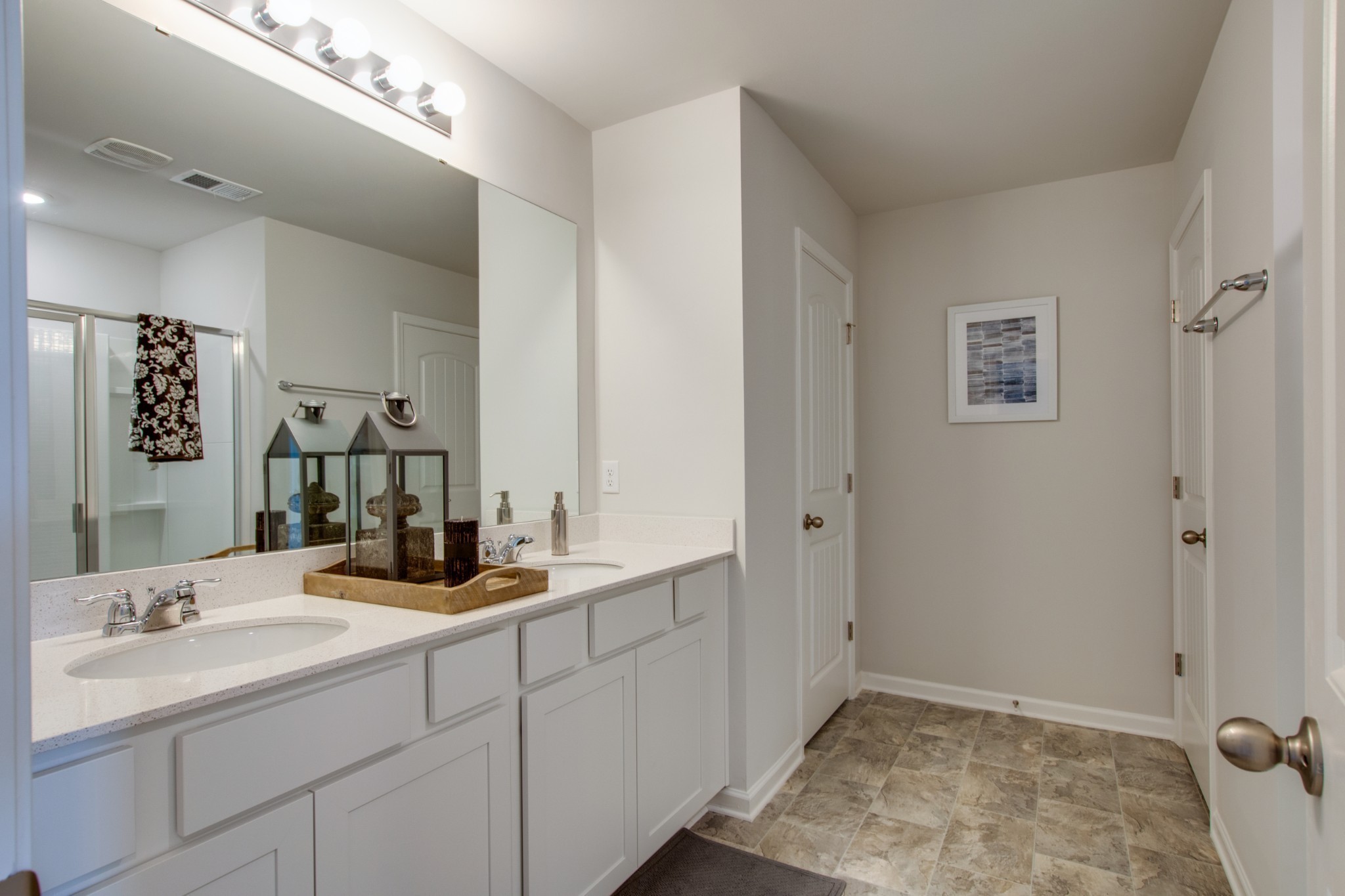 642 Longtail Lane Lebanon, TN 37090 - Photo 20 of 29 a bathroom with a sink and a mirror