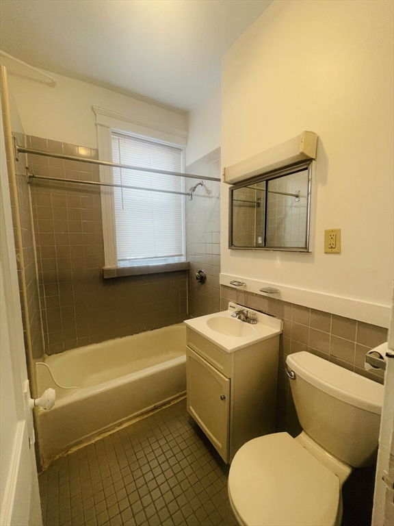 14 Palace Road, Unit 7 Boston, MA 02115 - Photo 6 of 11