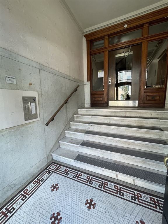 14 Palace Road, Unit 7 Boston, MA 02115 - Photo 10 of 11