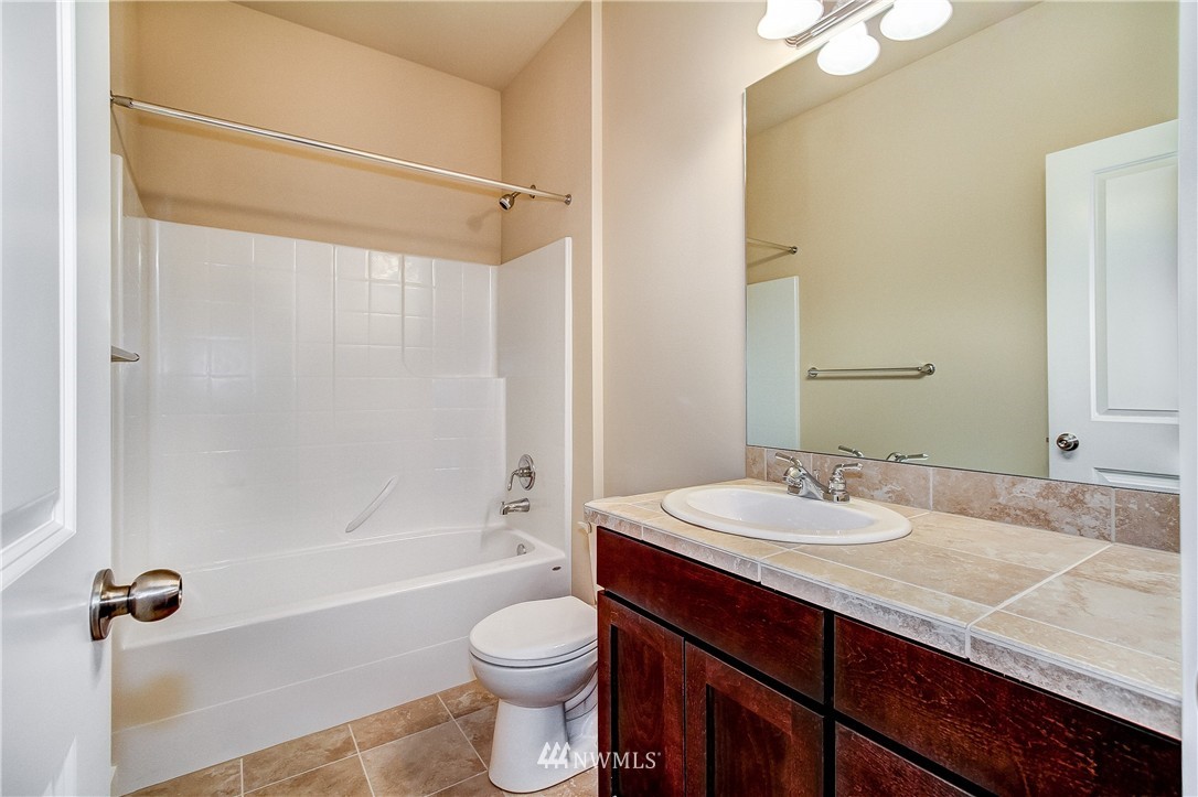 23033 7th Avenue Southeast Bothell, WA 98021 - Photo 12 of 19
