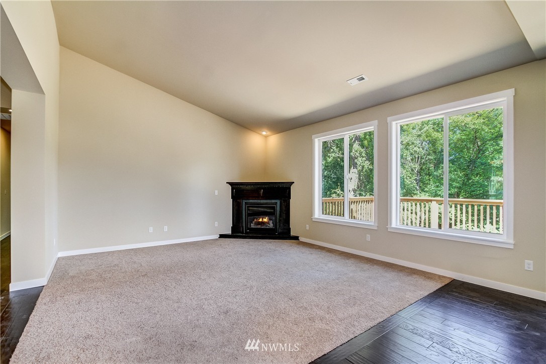 23033 7th Avenue Southeast Bothell, WA 98021 - Photo 5 of 19