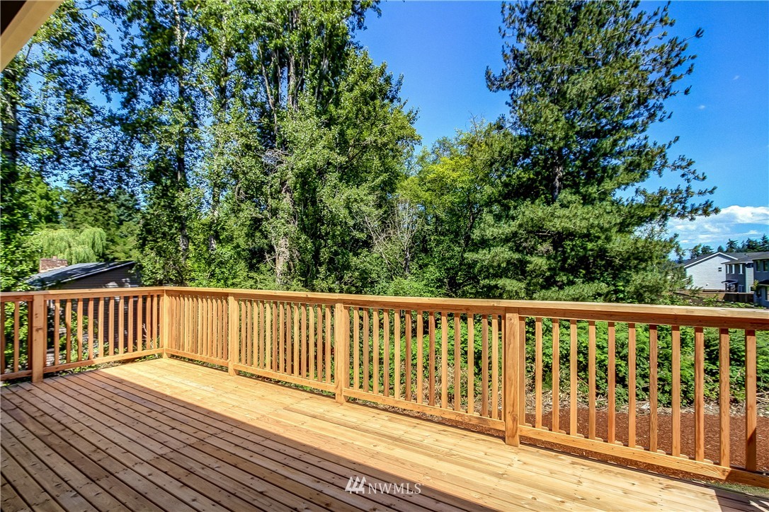 23033 7th Avenue Southeast Bothell, WA 98021 - Photo 6 of 19