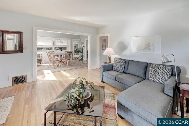 $899,000 | 687 Jean Street, Oakland, CA 94610