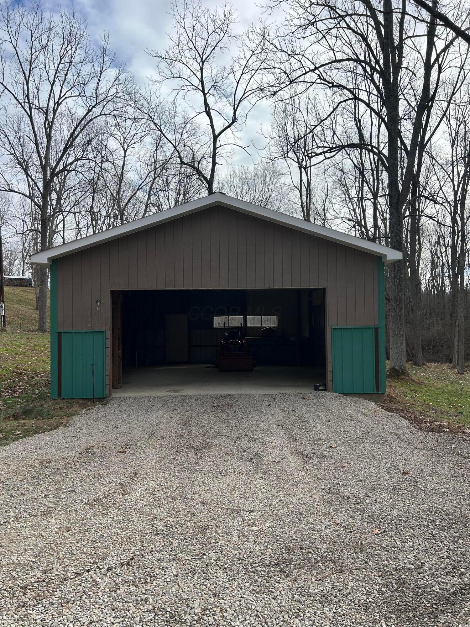 33461 Oliver Road Logan, OH 43138 - Photo 4 of 20 8D84646C-2C1C-4393-B3A9-CD2D7229C3C6