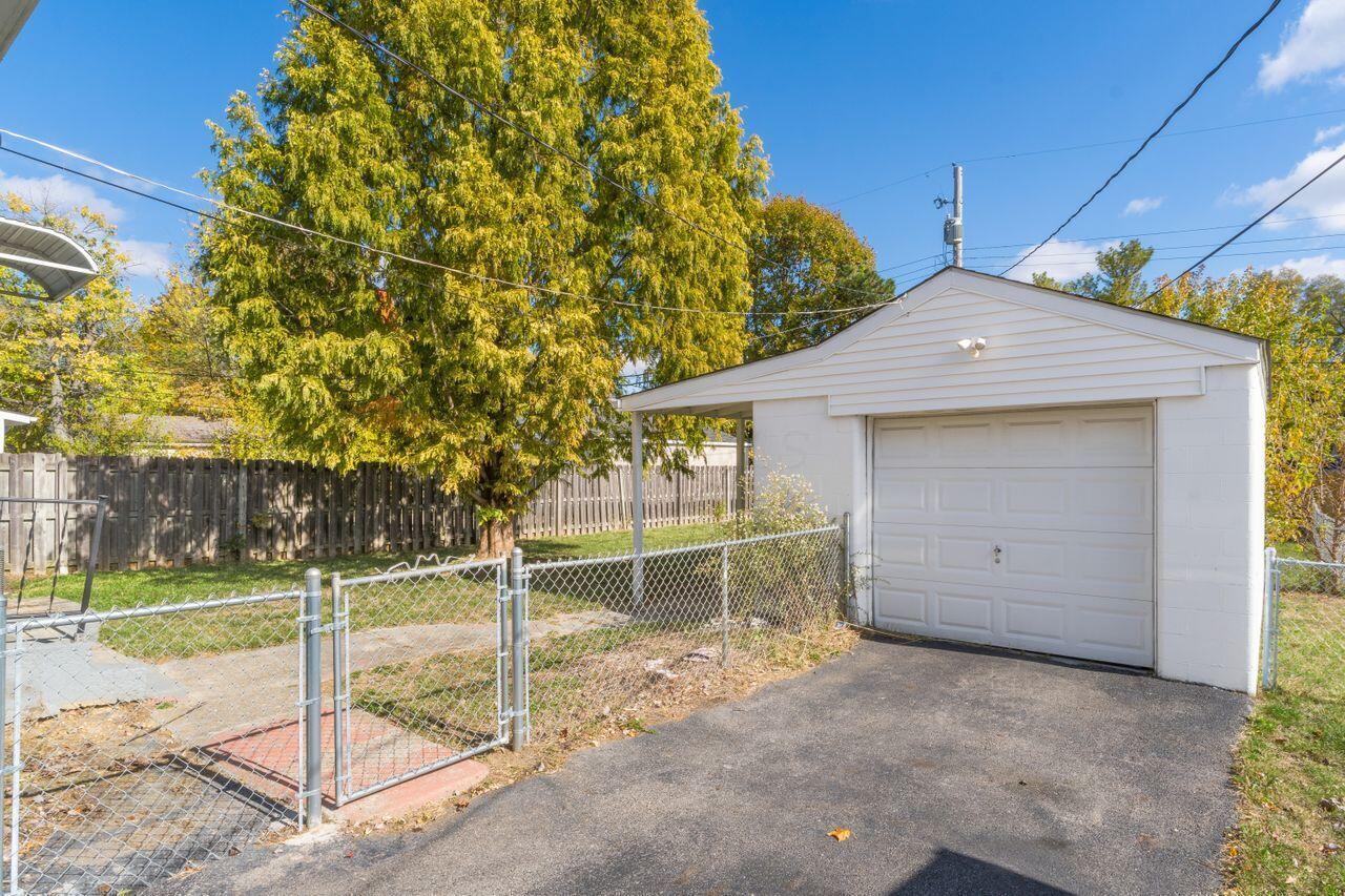 3432 Karl Road Columbus, OH 43224 - Photo 27 of 28 S_-_3432_Karl_Rd_-_069