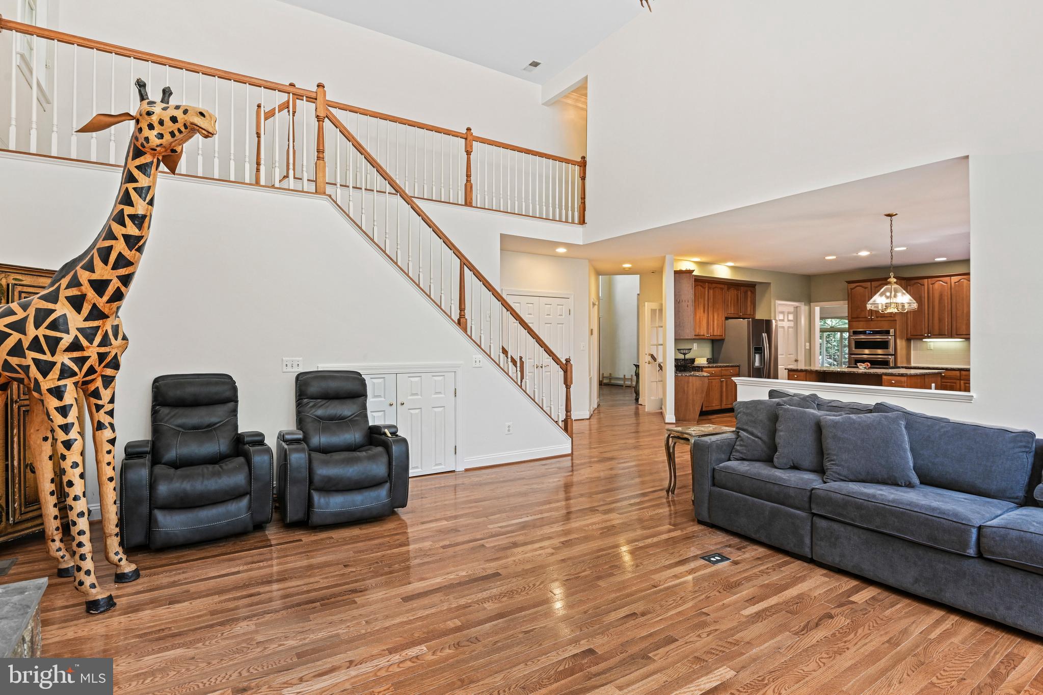 10509 Dunn Meadow Road Vienna, VA 22182 - Photo 20 of 81 a living room with furniture and wooden floor