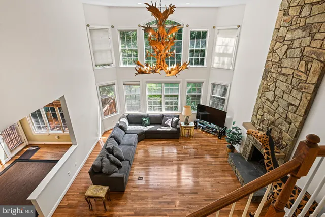 $6,900 | 10509 Dunn Meadow Road, Vienna, VA 22182