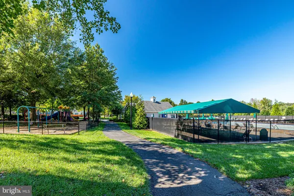$6,900 | 10509 Dunn Meadow Road, Vienna, VA 22182
