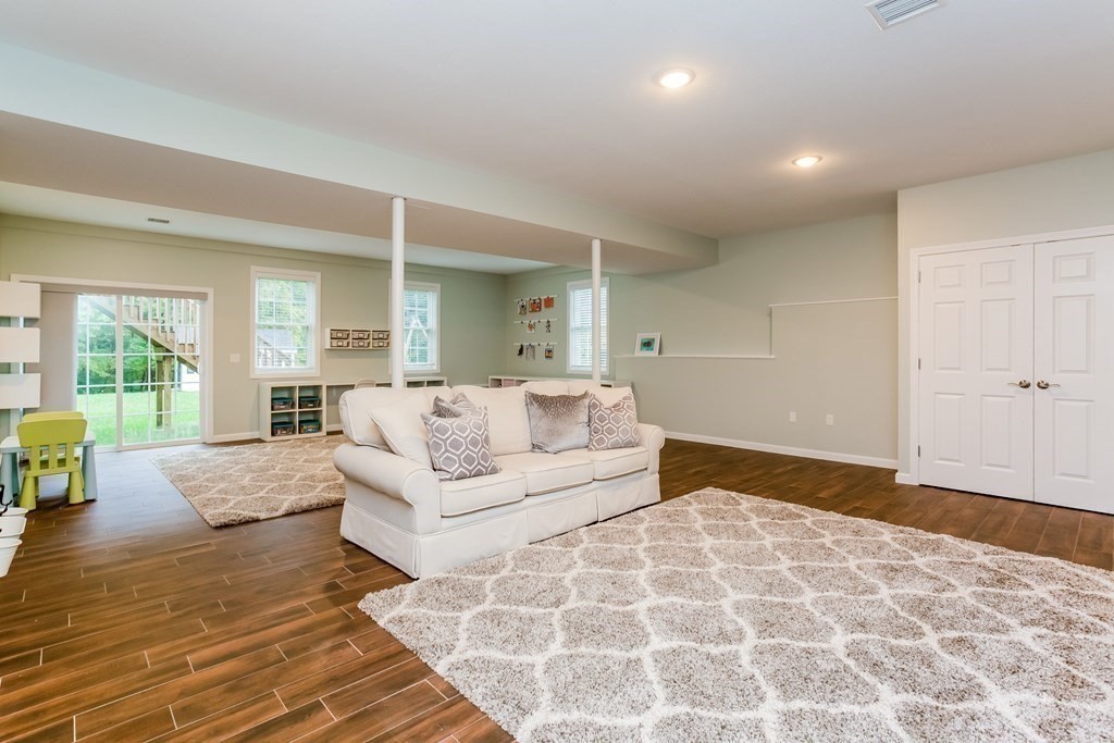 14 Peach Tree Road East Longmeadow, MA 01028 - Photo 30 of 40 Gallery Image 30