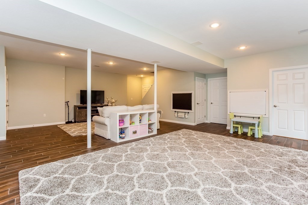14 Peach Tree Road East Longmeadow, MA 01028 - Photo 32 of 40 Gallery Image 32