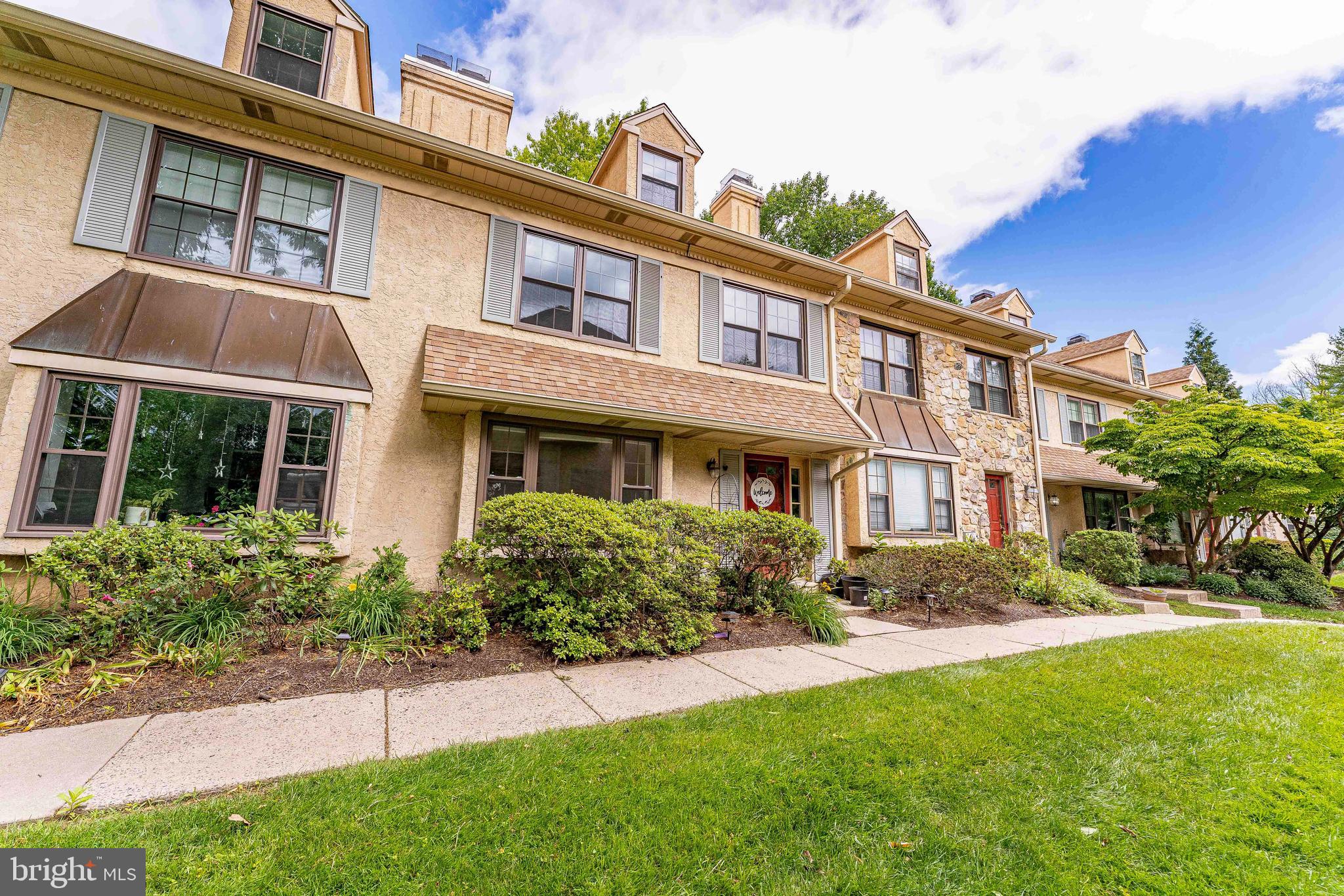 11 Chateau Circle Chesterbrook, PA 19087 - Photo 2 of 43